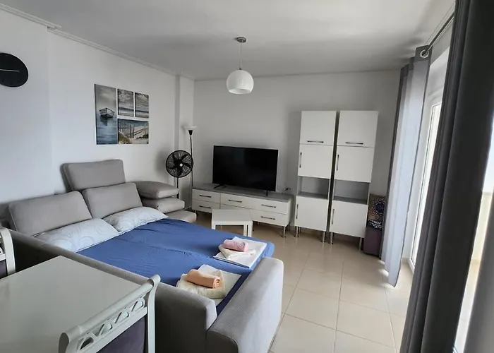 Lila Bella Sarandë